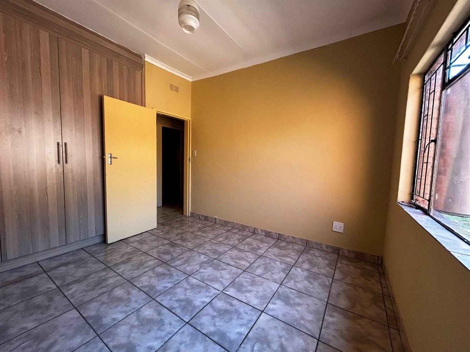 3 Bed Townhouse in Mokopane photo number 25