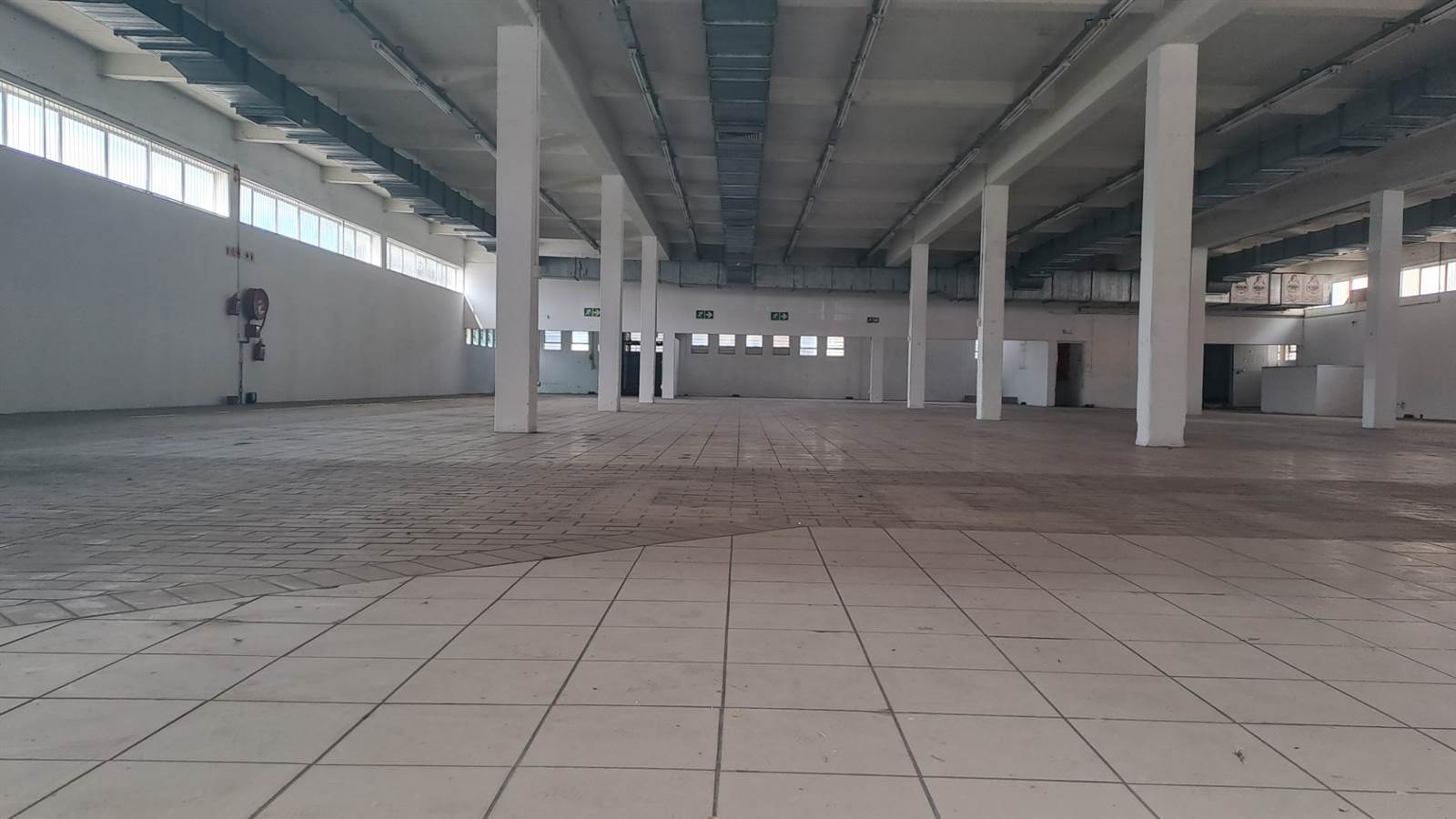 54  m² Retail Space in Pinetown Central photo number 4