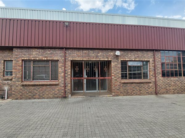 344  m² Industrial space