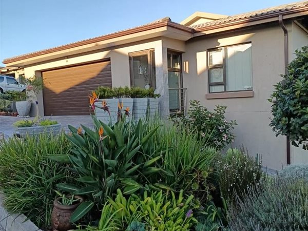 3 Bedroom Townhouse 3 Bedroom Townhouse