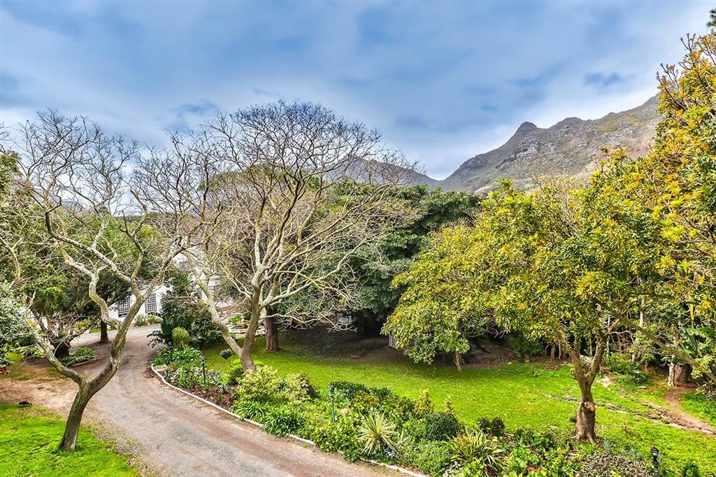 19 Bed House in Hout Bay and surrounds photo number 2