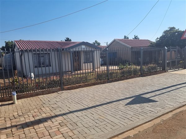 2 Bedroom House 2 Bedroom House