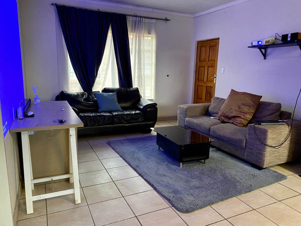 2 Bed House in Rustenburg Central photo number 6