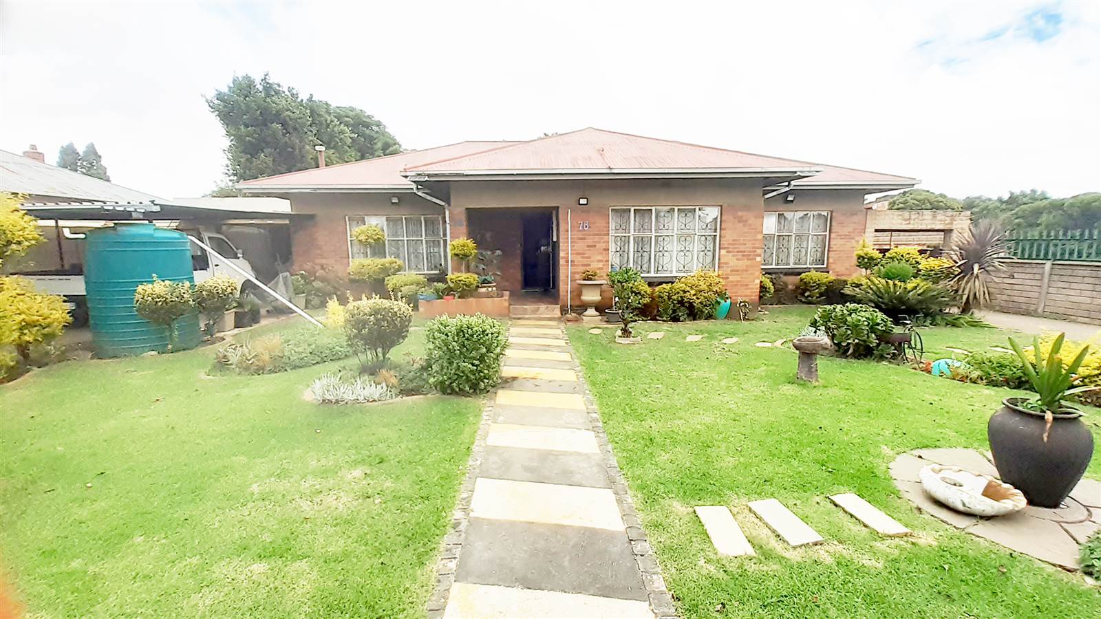 3 Bed House in Kempton Park Ext 2 photo number 2