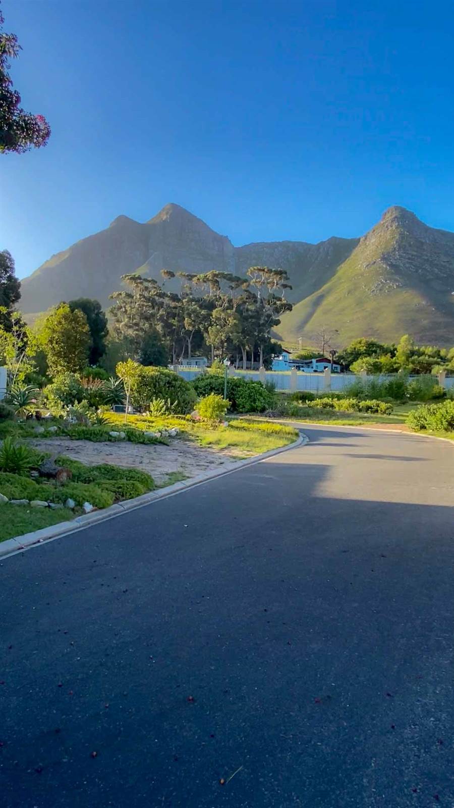 351 m² Land available in Kleinmond photo number 1