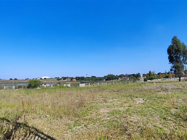 8 565 m² Land