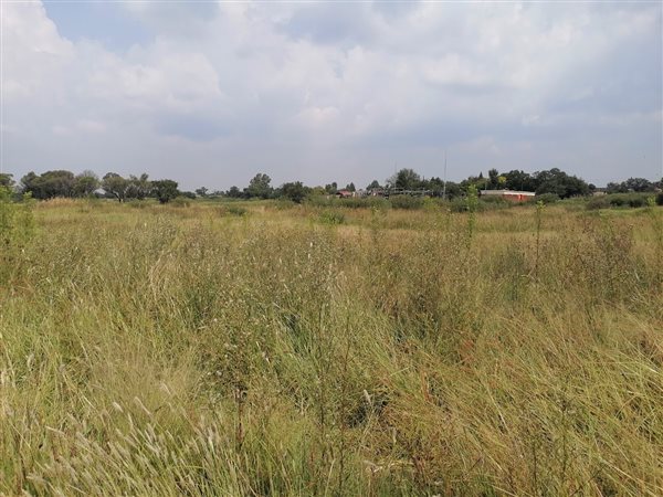 1 176 m² Land 1 176 m² Land