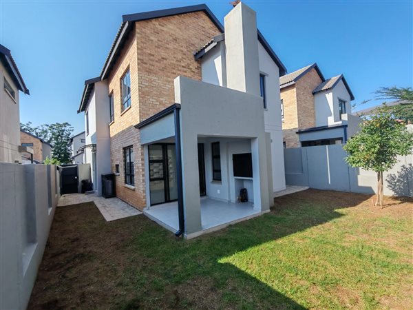4 Bedroom House 4 Bedroom House