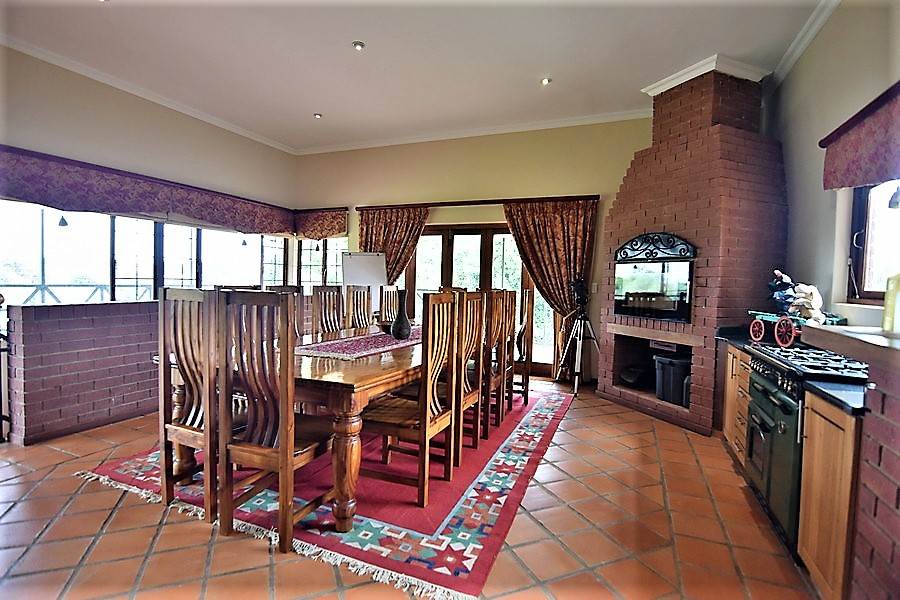 6 Bed House in Mooikloof Equestrian Estate photo number 6