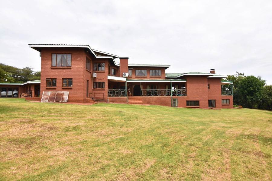 6 Bed House in Mooikloof Equestrian Estate photo number 19