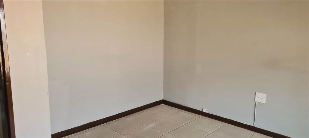 202  m² Office Space in Potchefstroom Central photo number 16