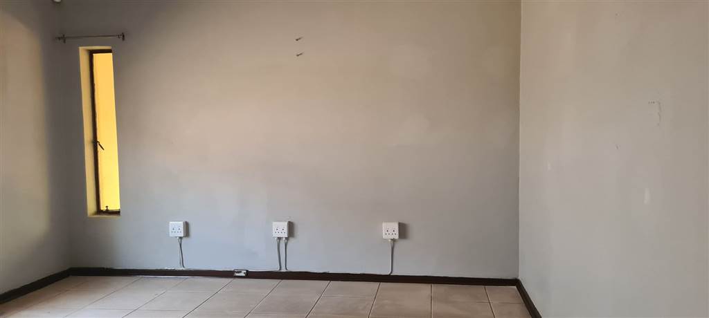 202  m² Office Space in Potchefstroom Central photo number 14