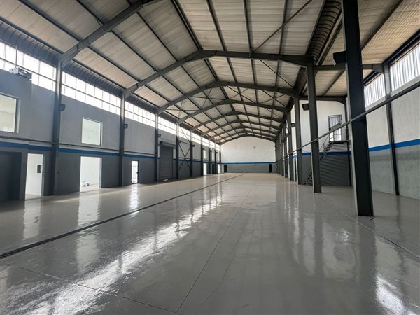 1 100  m² Industrial space