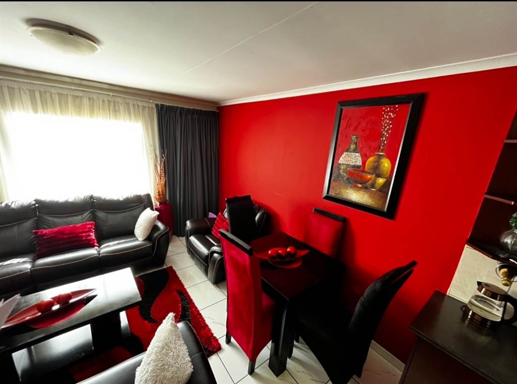 2 Bed Apartment in Greenhills photo number 6