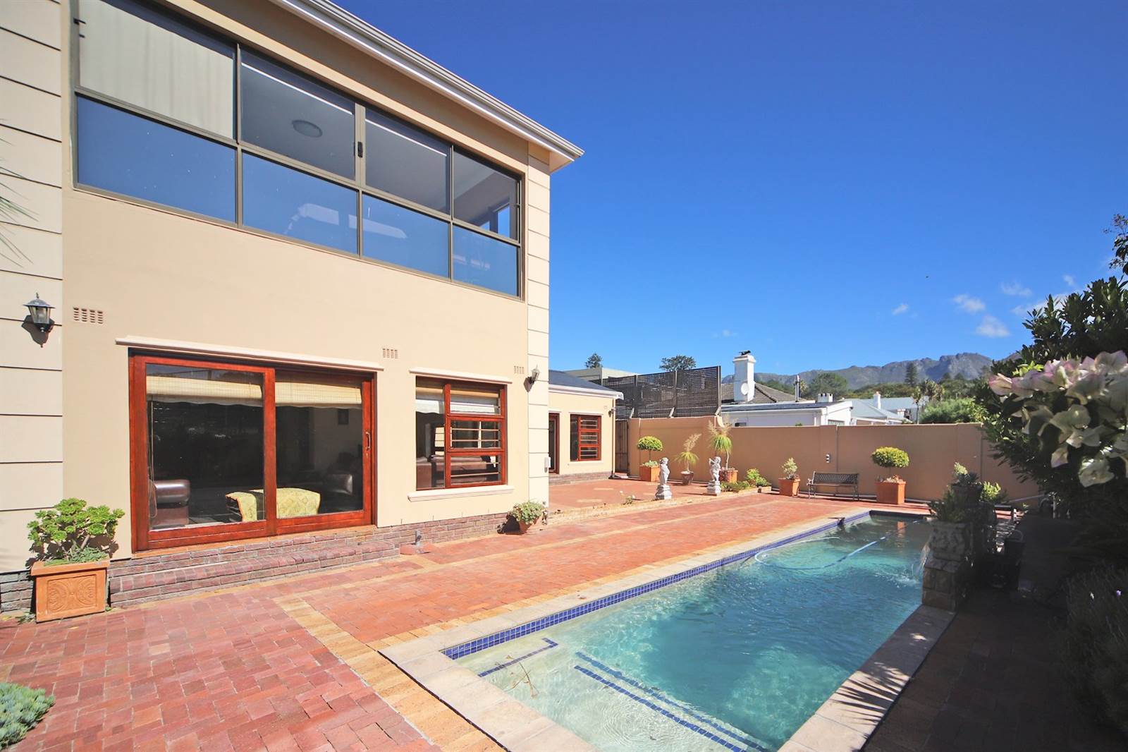 5 Bed House in Wynberg photo number 27