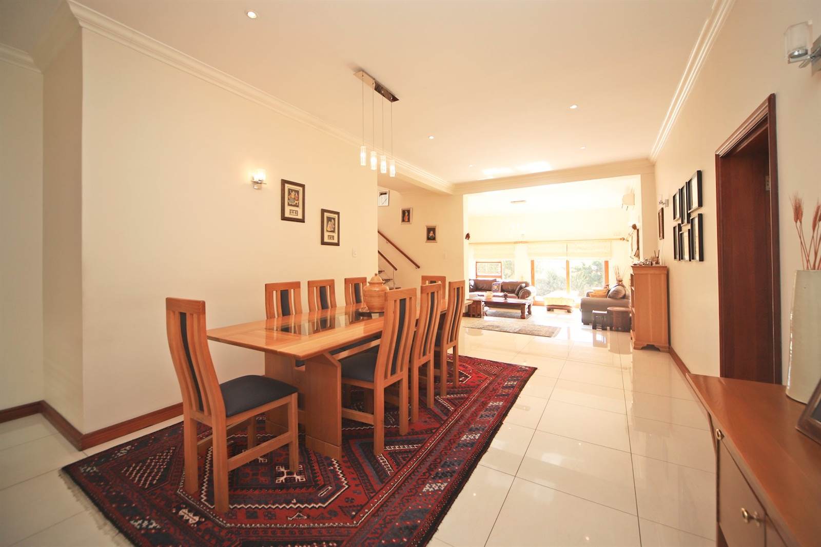 5 Bed House in Wynberg photo number 9