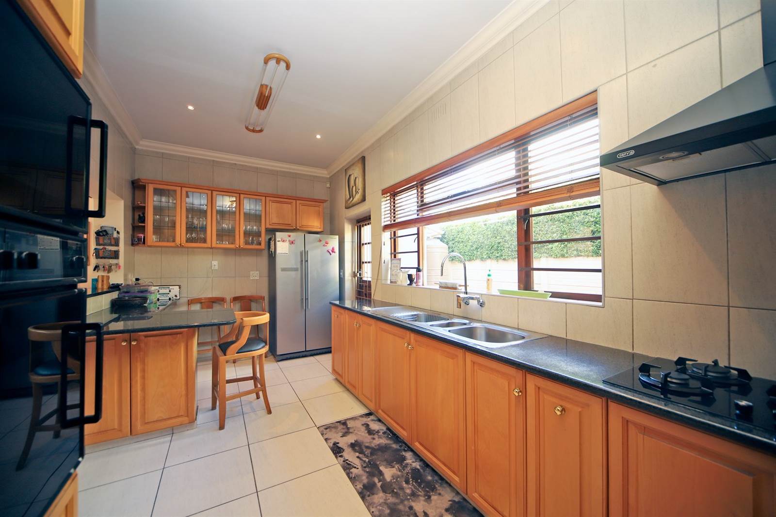 5 Bed House in Wynberg photo number 10