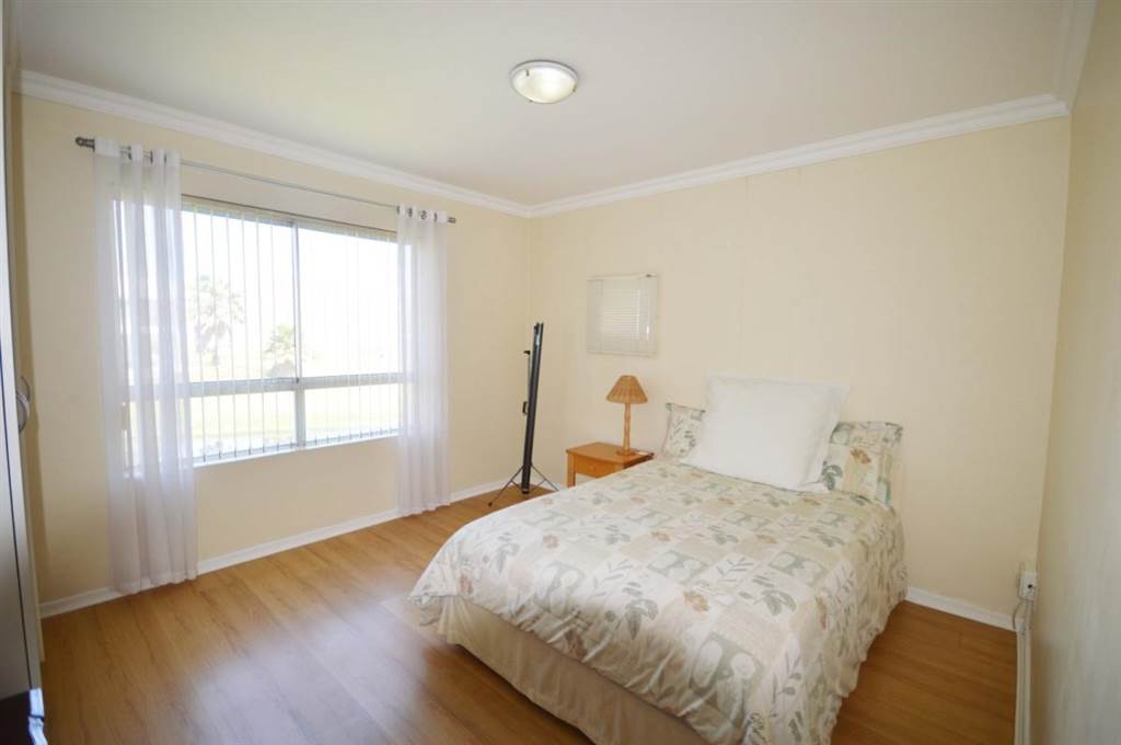 4 Bed Apartment in Greenways Golf Estate photo number 13