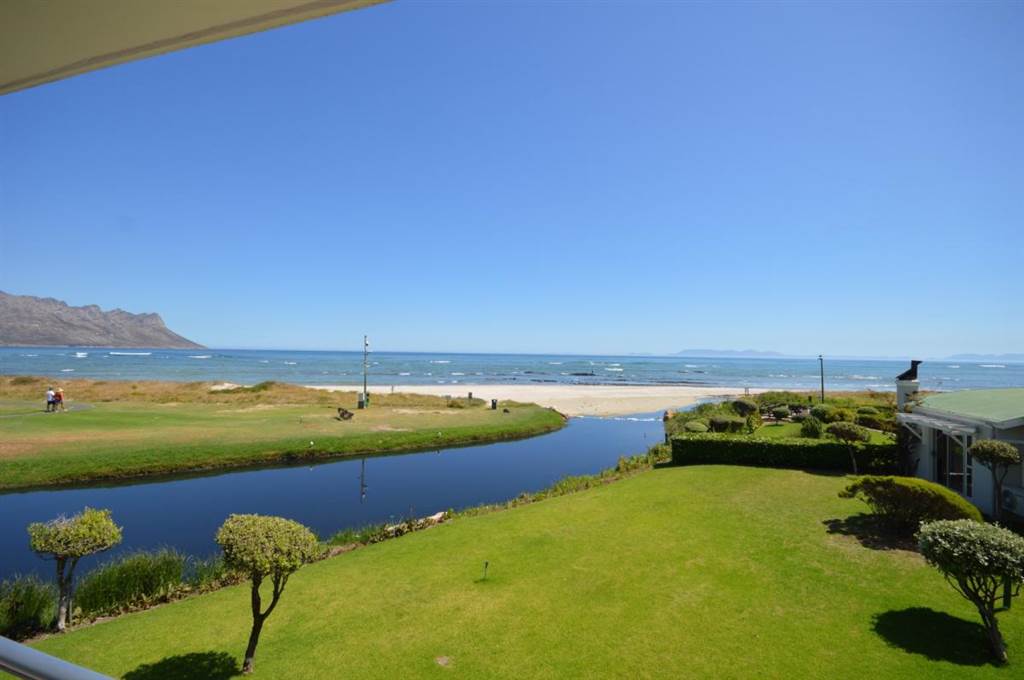4 Bed Apartment in Greenways Golf Estate photo number 18
