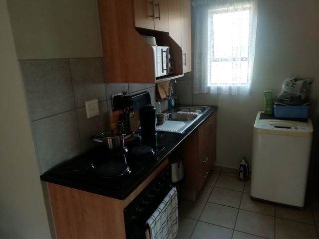 2 Bed Townhouse in Glenvista photo number 14