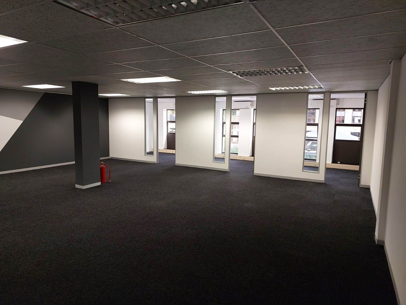 122  m² Commercial space in Hurlingham photo number 4