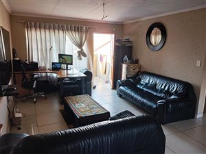 2 Bed Townhouse in Edenglen
