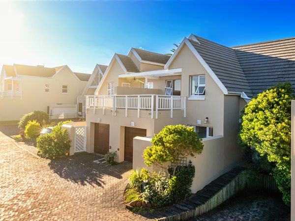 3 Bedroom Townhouse 3 Bedroom Townhouse