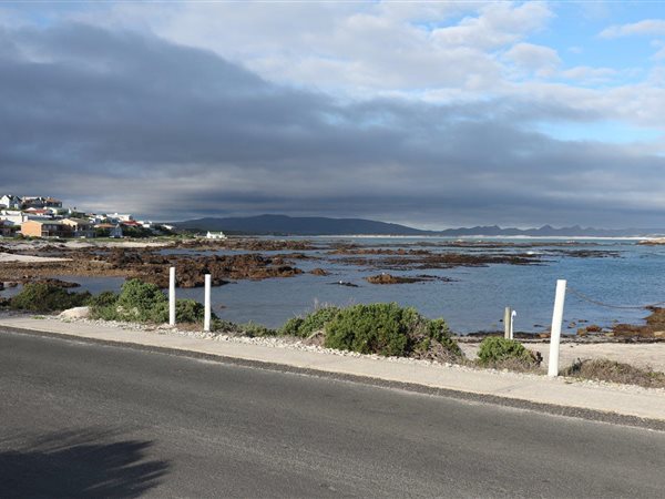 644 m² Land available in Franskraal