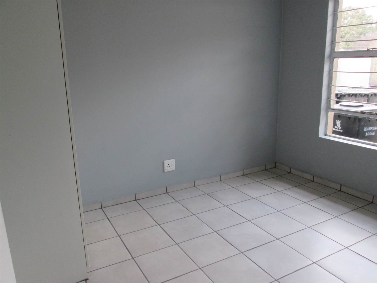 2 Bed Townhouse in Brenthurst photo number 8