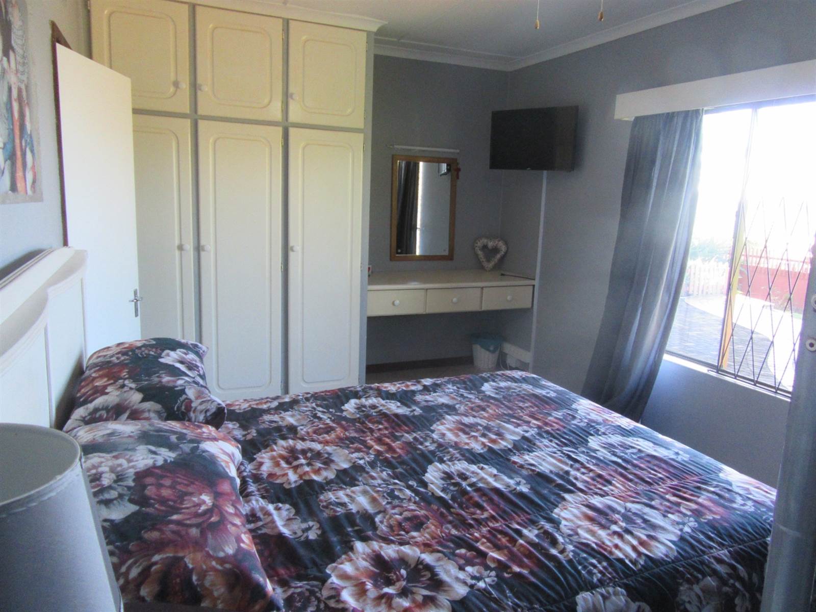 5 Bed Townhouse in Scottburgh Central photo number 16