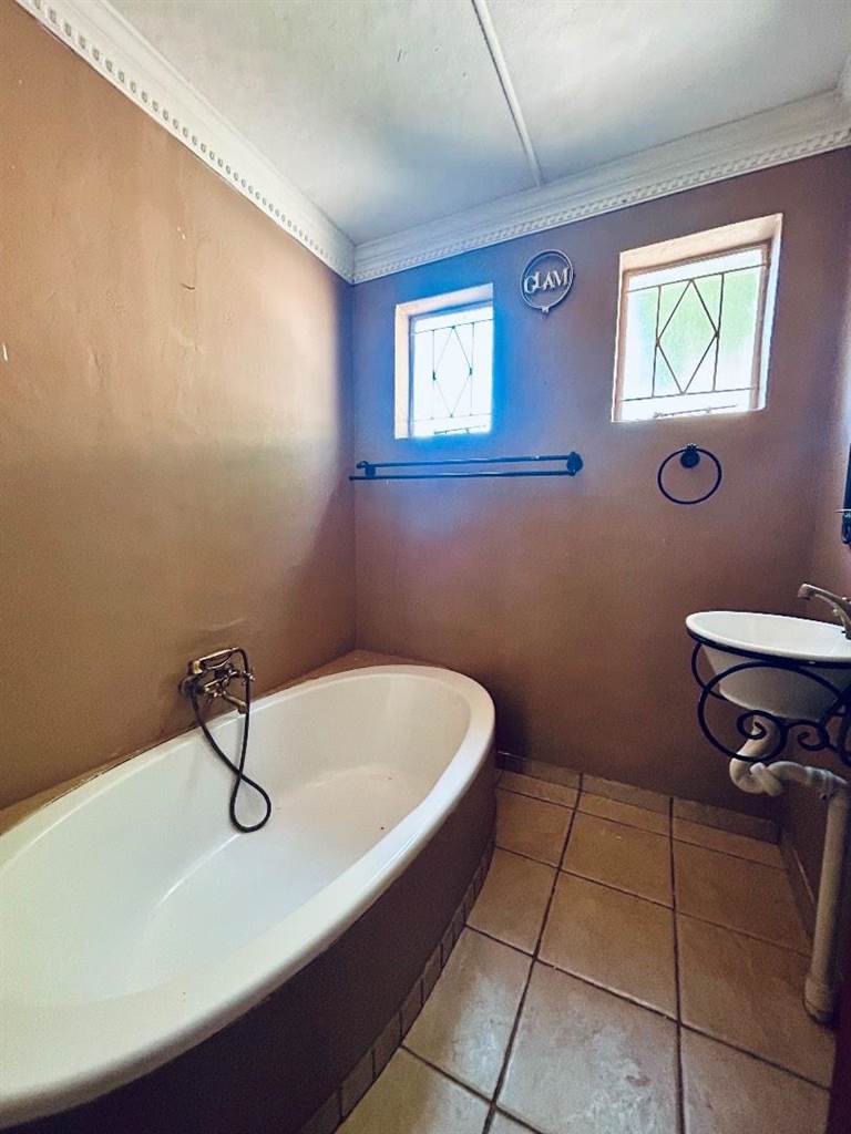 4 Bed House in Vryheid photo number 29