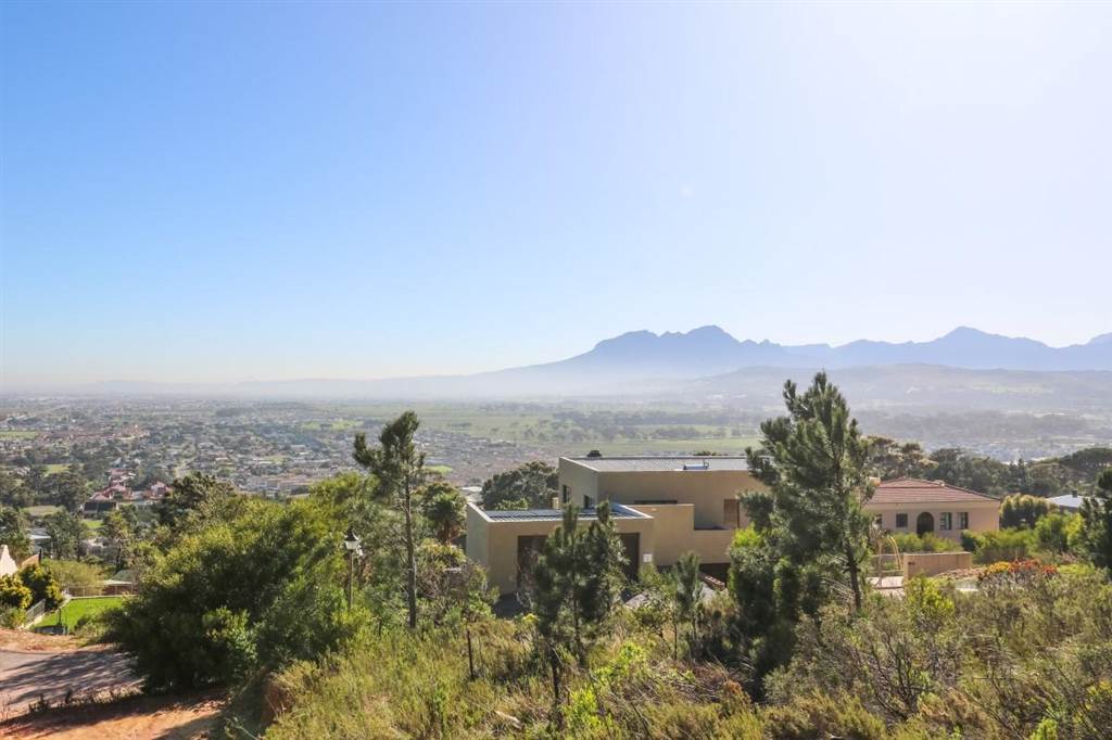 870 m² Land available in Gordons Bay Central photo number 1