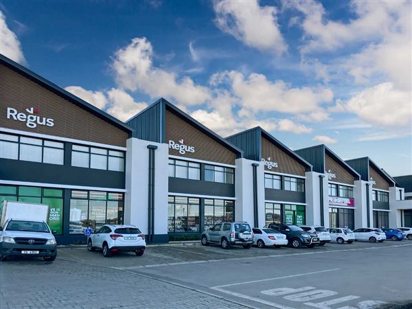 580 m² Office Space 580 m² Office Space