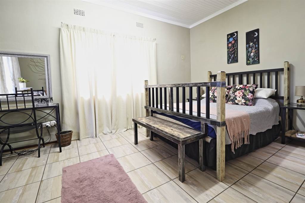 3 Bed House in Hectorspruit photo number 16