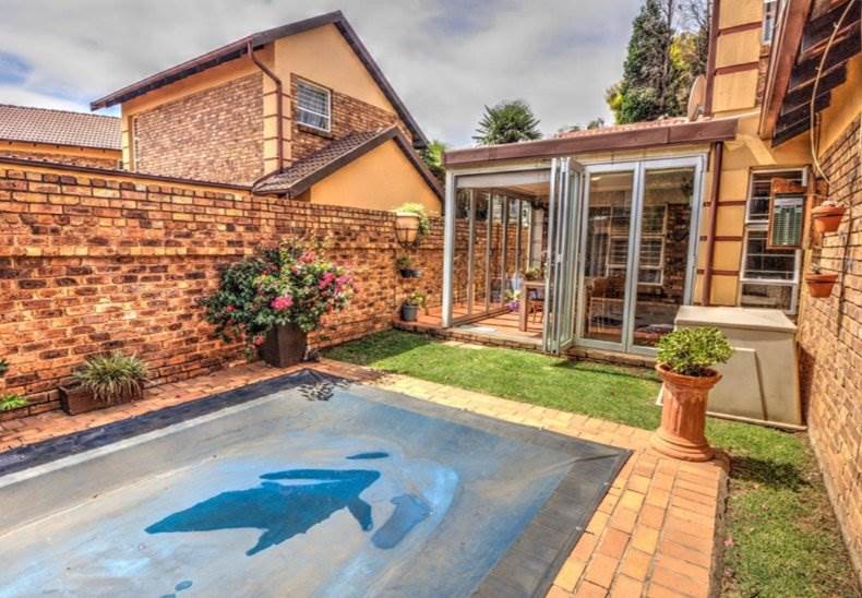 3 Bed House in Glen Marais photo number 6