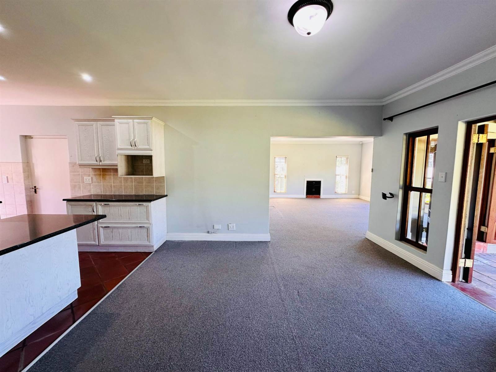 3 Bed Townhouse in Ferncliffe photo number 7