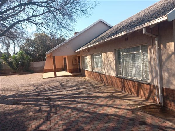 3 Bedroom House 3 Bedroom House