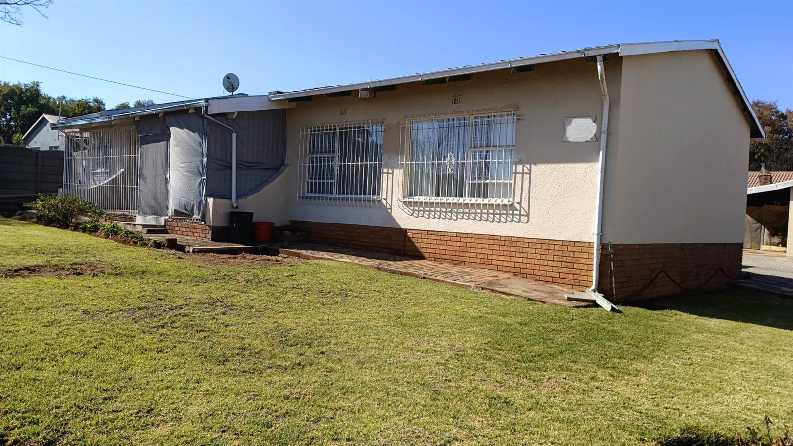 4 Bed House in Rensburg photo number 24