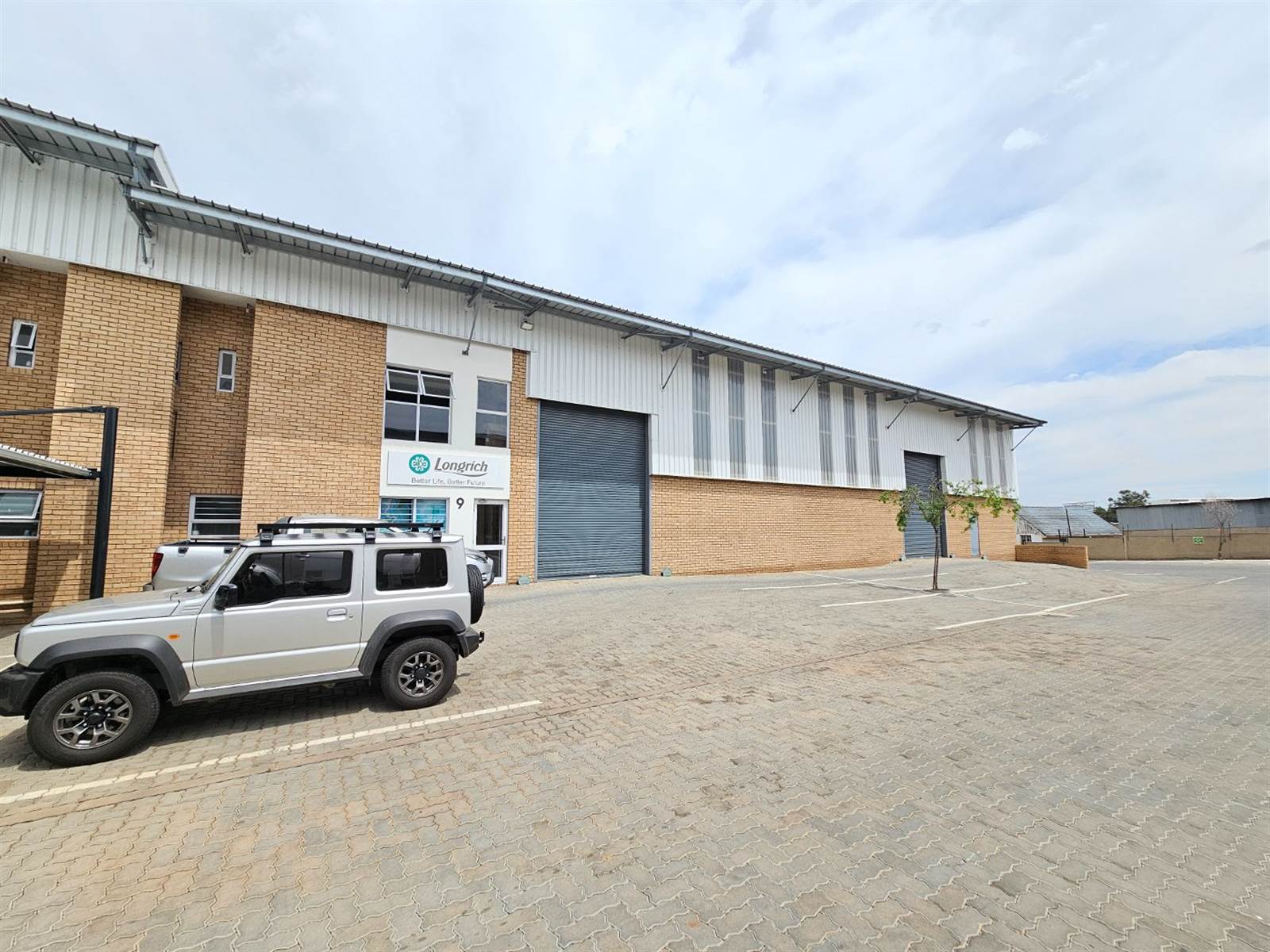 808  m² Industrial space in Laser Park photo number 18