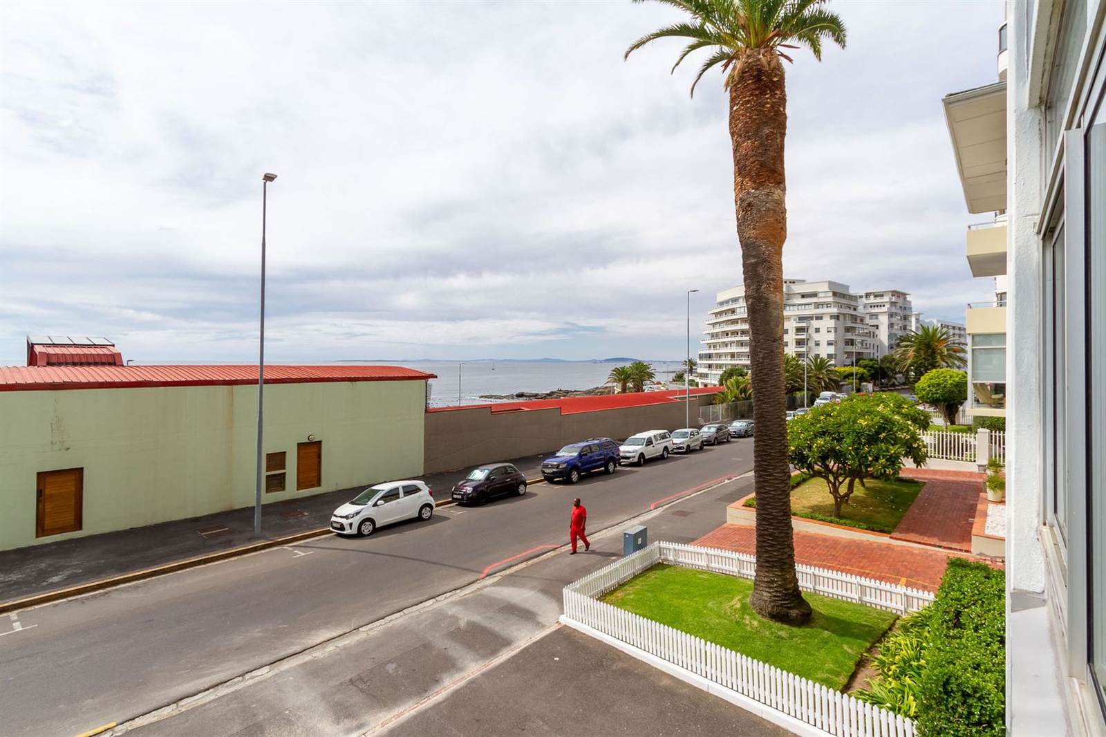 3 Bed Apartment in Sea Point photo number 30