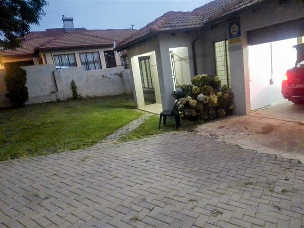 2 Bedroom House 2 Bedroom House