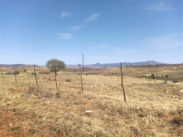 743 m² Land