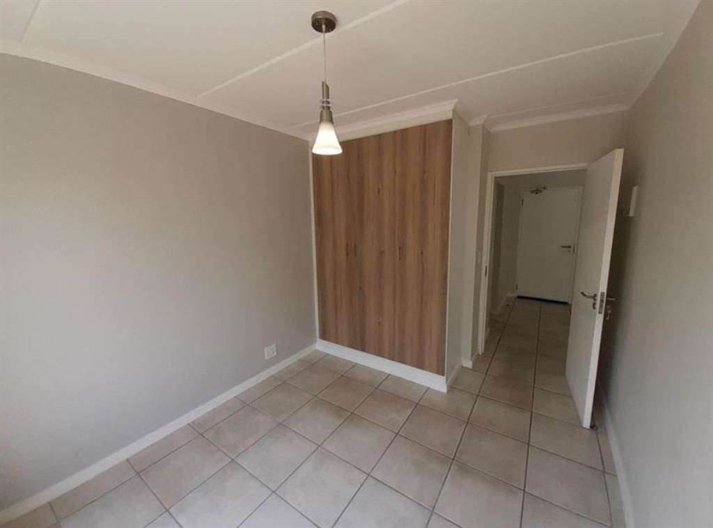 1 Bed Apartment in Witfield photo number 6