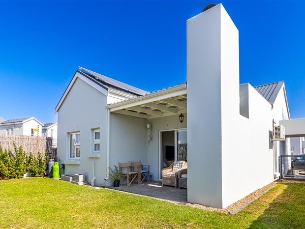 3 Bedroom Townhouse 3 Bedroom Townhouse