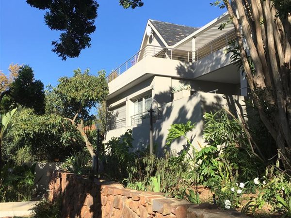 7 Bed House in Waterkloof