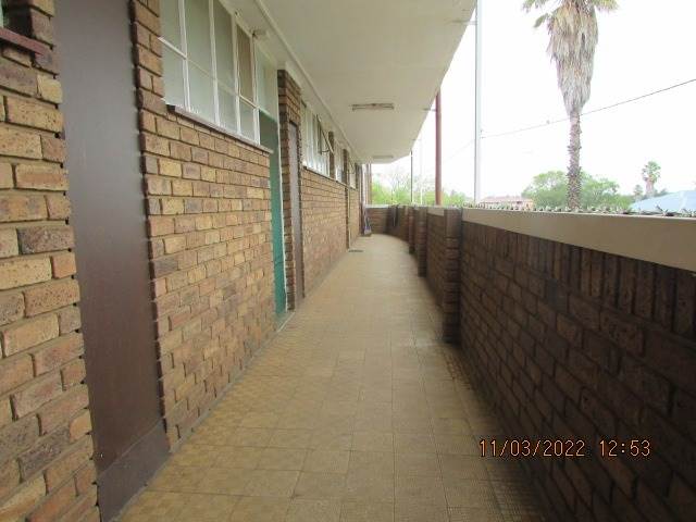 1 Bed Apartment in Casseldale photo number 4