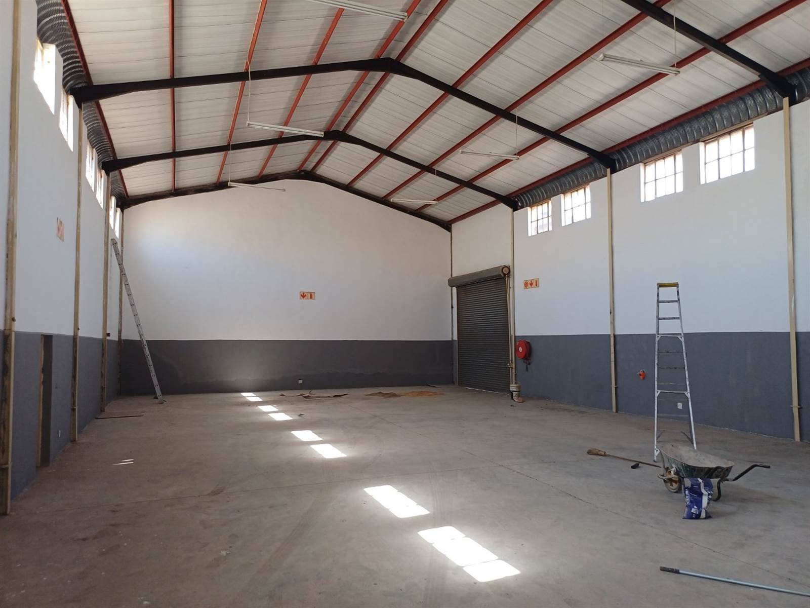 362  m² Industrial space in Ladanna photo number 3