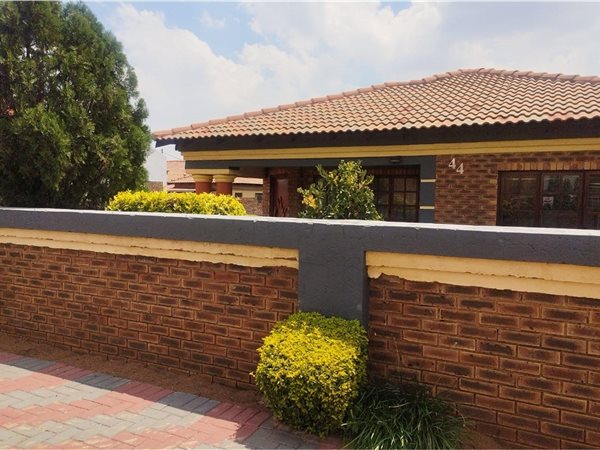 3 Bedroom House 3 Bedroom House