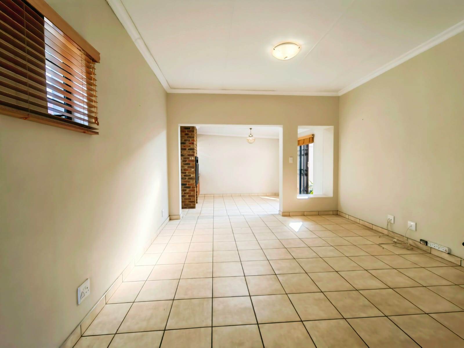 3 Bed Townhouse in Baillie Park photo number 7