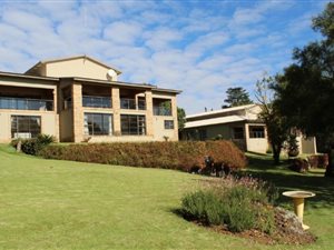 5 Bed House in Lindequesdrif